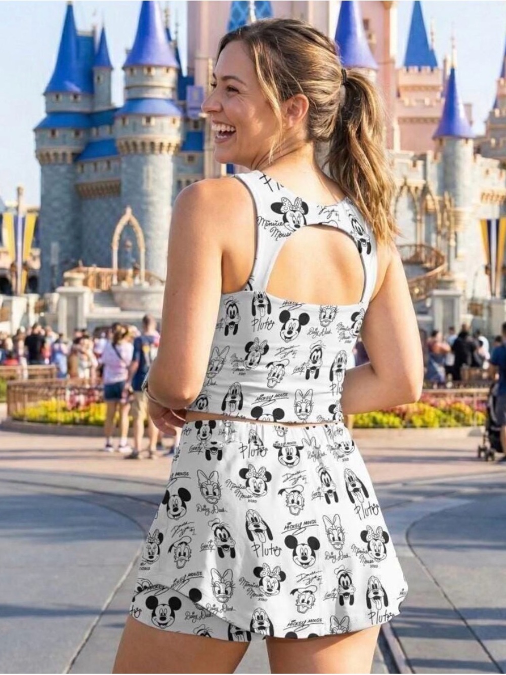 Women’s DISNEY athletic set xxl